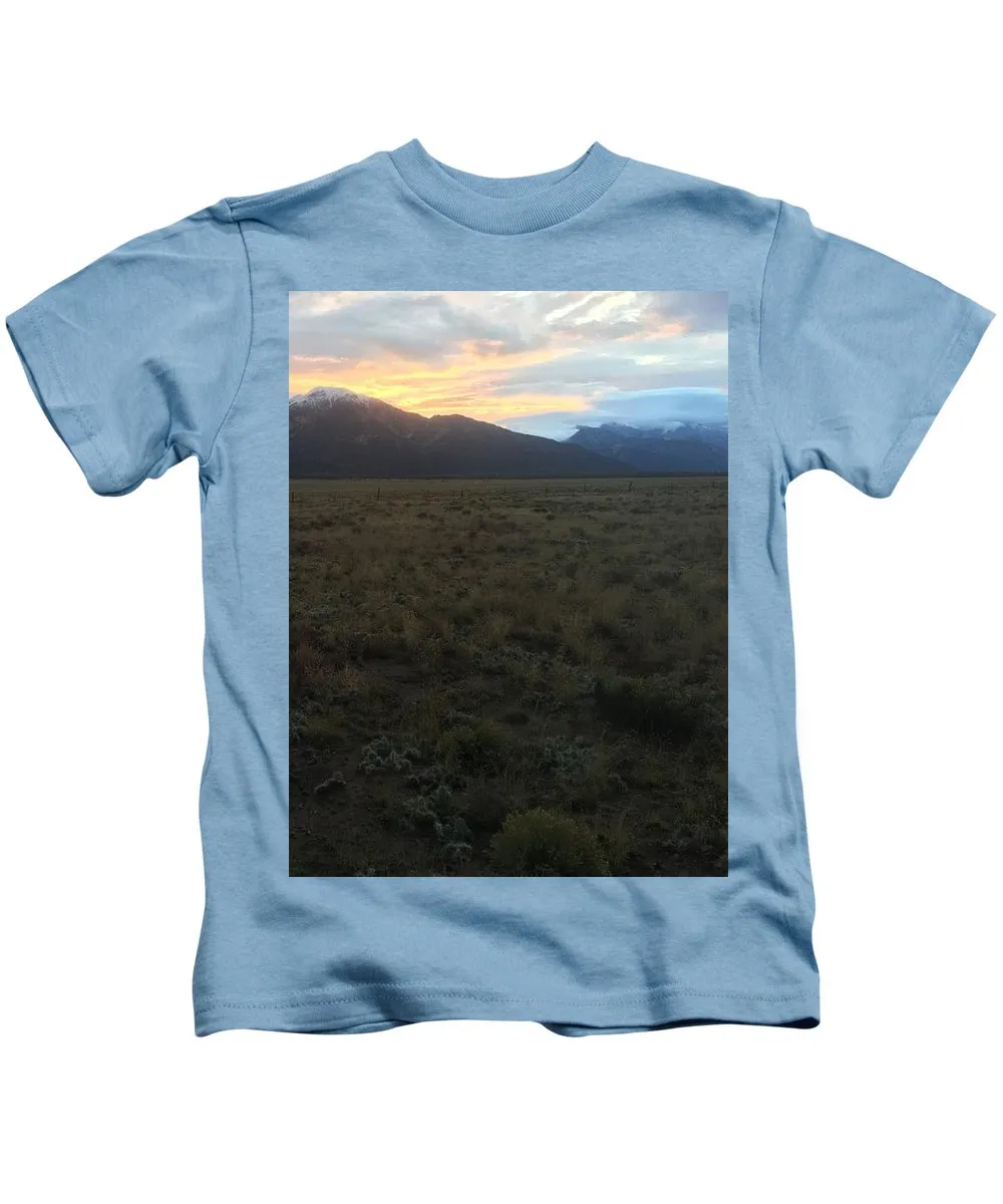 Snowy Morning Mists Crestone - Kids T-Shirt