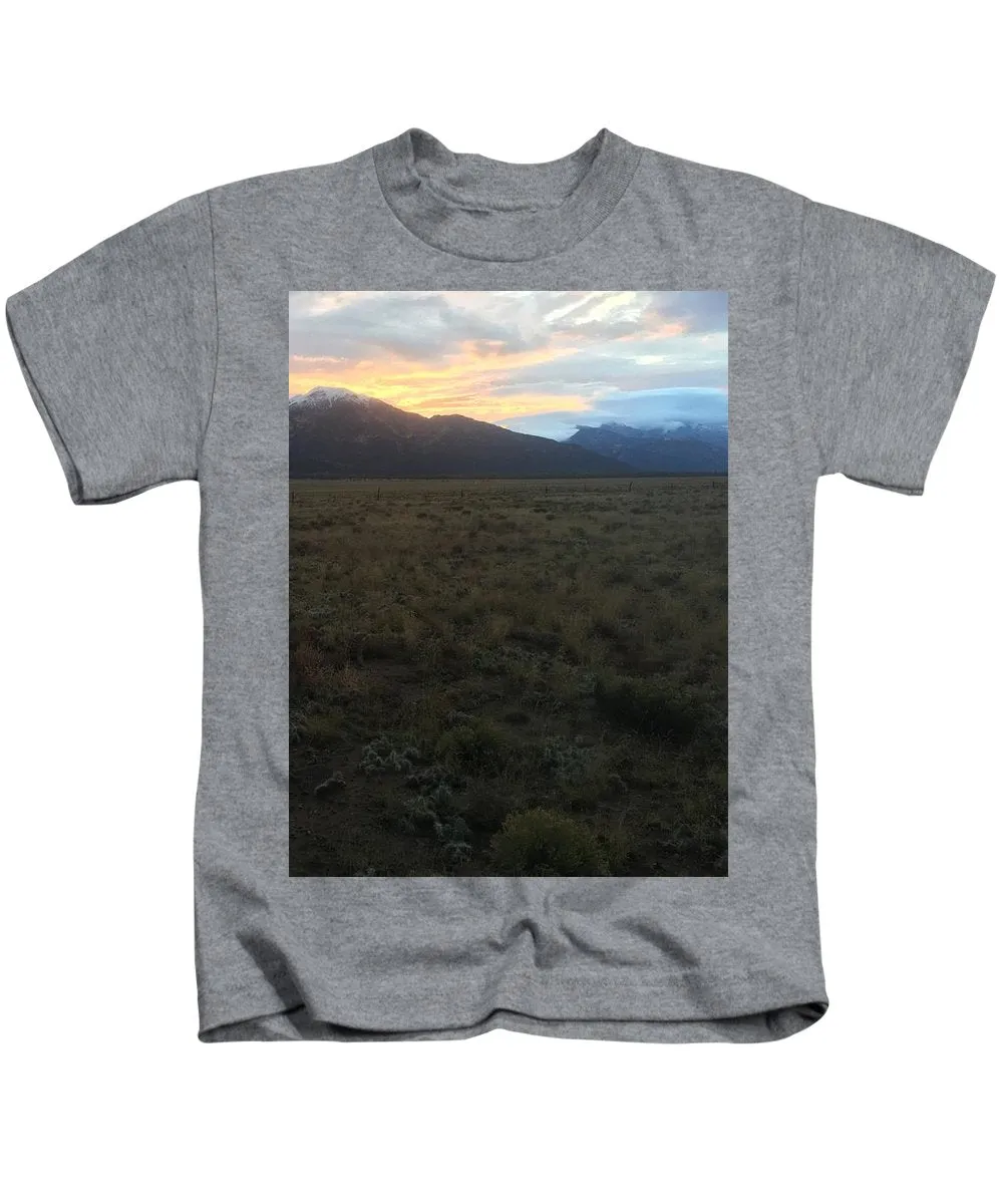 Snowy Morning Mists Crestone - Kids T-Shirt